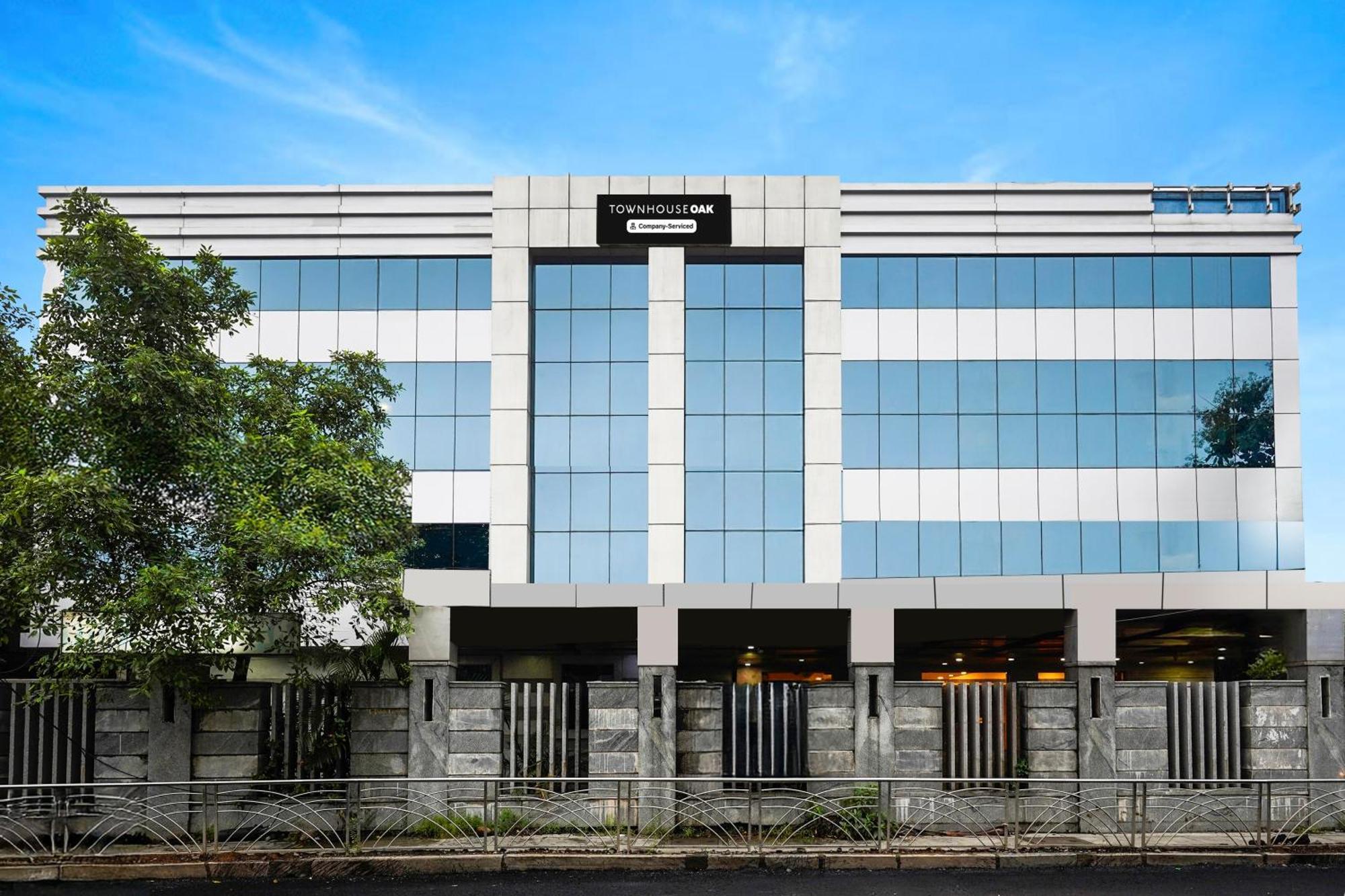 Super Townhouse Oak Alandur Near Chennai Airport Formerly Vijay Park Zewnętrze zdjęcie