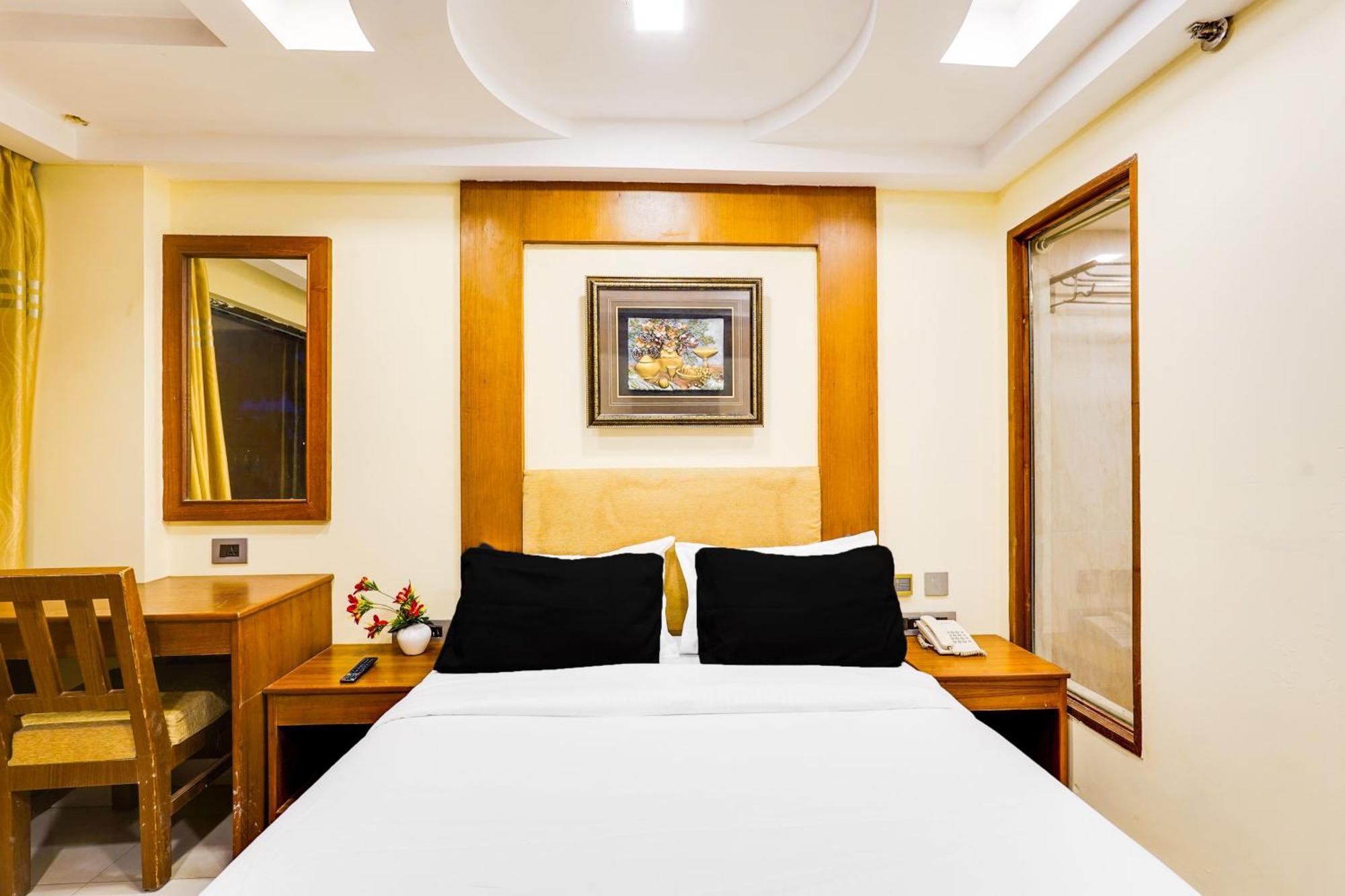 Super Townhouse Oak Alandur Near Chennai Airport Formerly Vijay Park Zewnętrze zdjęcie