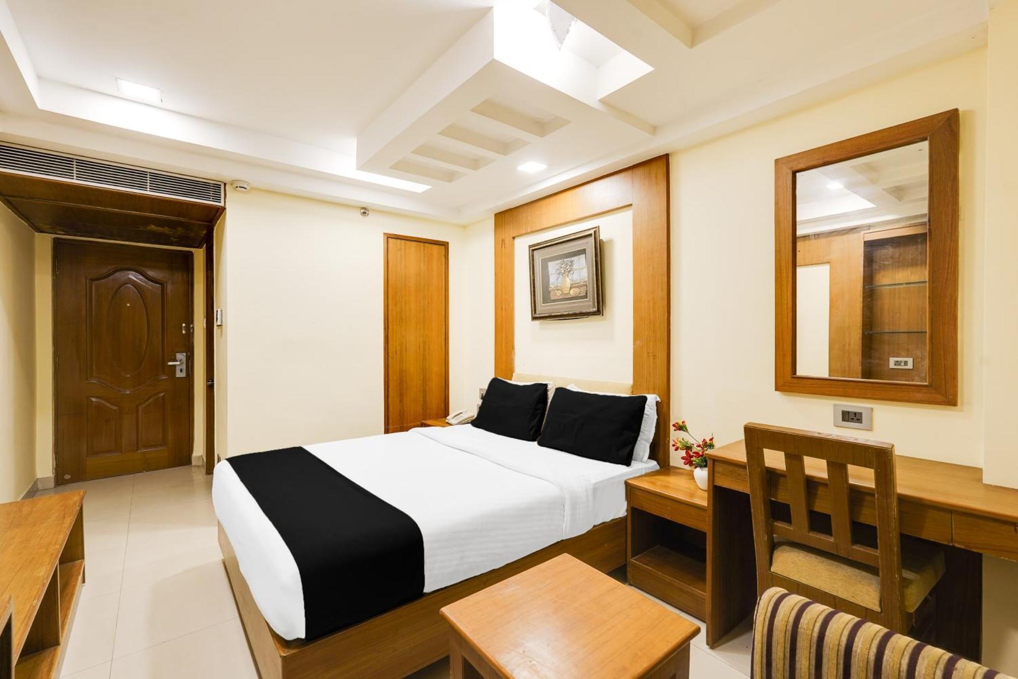 Super Townhouse Oak Alandur Near Chennai Airport Formerly Vijay Park Zewnętrze zdjęcie