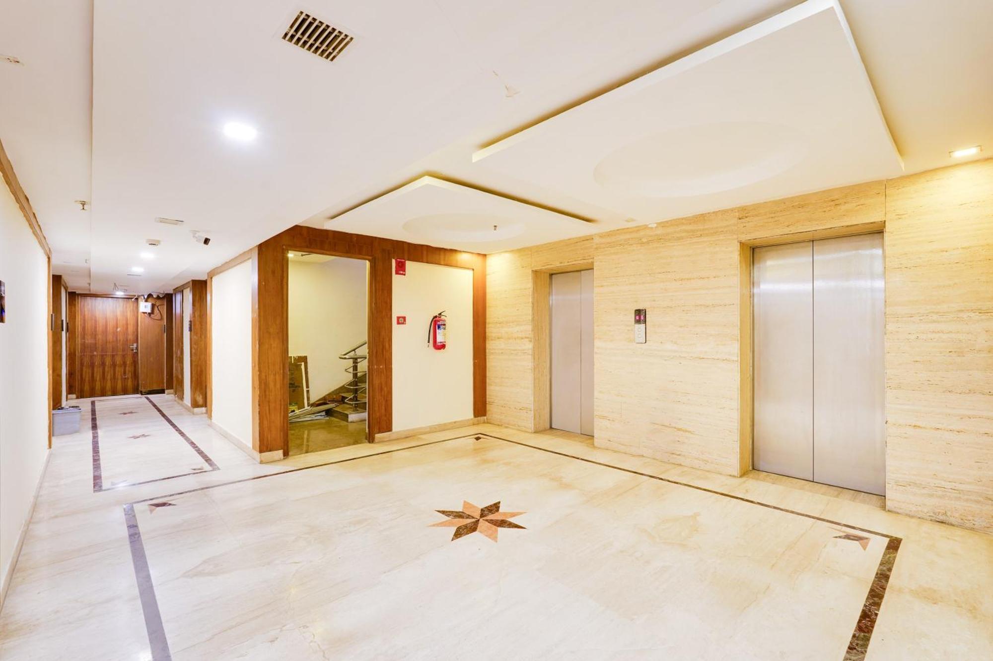 Super Townhouse Oak Alandur Near Chennai Airport Formerly Vijay Park Zewnętrze zdjęcie