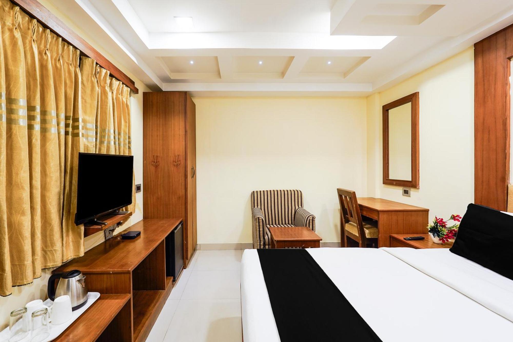 Super Townhouse Oak Alandur Near Chennai Airport Formerly Vijay Park Zewnętrze zdjęcie