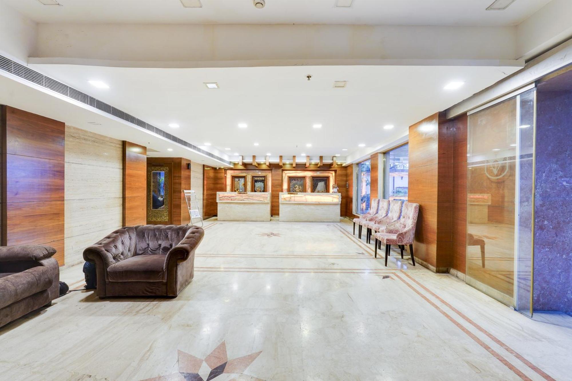 Super Townhouse Oak Alandur Near Chennai Airport Formerly Vijay Park Zewnętrze zdjęcie