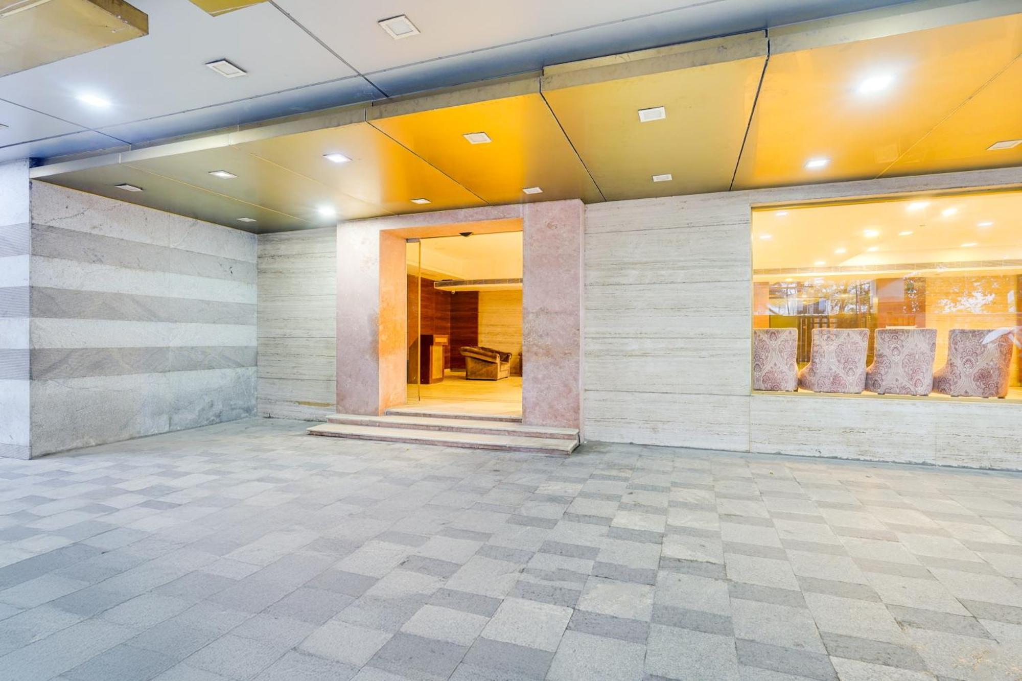 Super Townhouse Oak Alandur Near Chennai Airport Formerly Vijay Park Zewnętrze zdjęcie