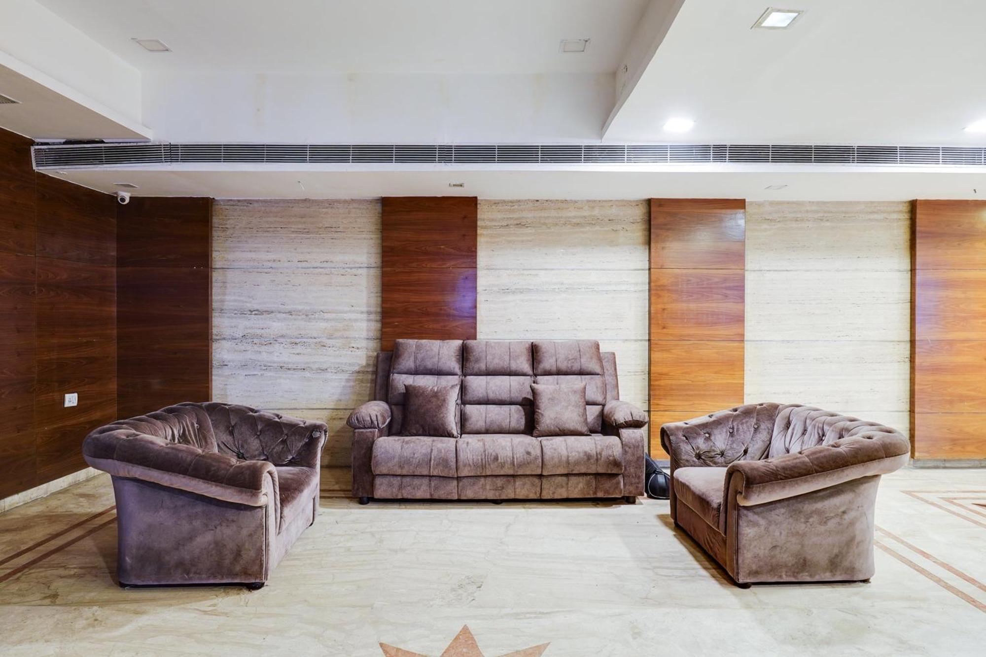 Super Townhouse Oak Alandur Near Chennai Airport Formerly Vijay Park Zewnętrze zdjęcie